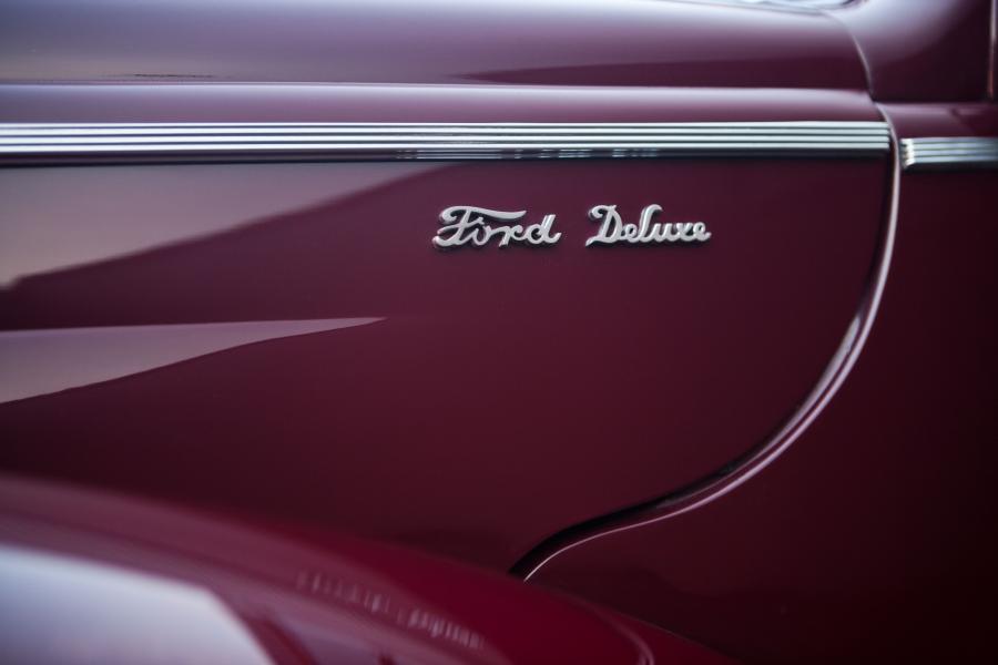  Ford DeLuxe Station Wagon 1940 года  (фото 20 из 36)